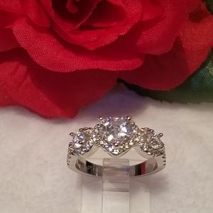 💎Beautiful White CZ ring💍